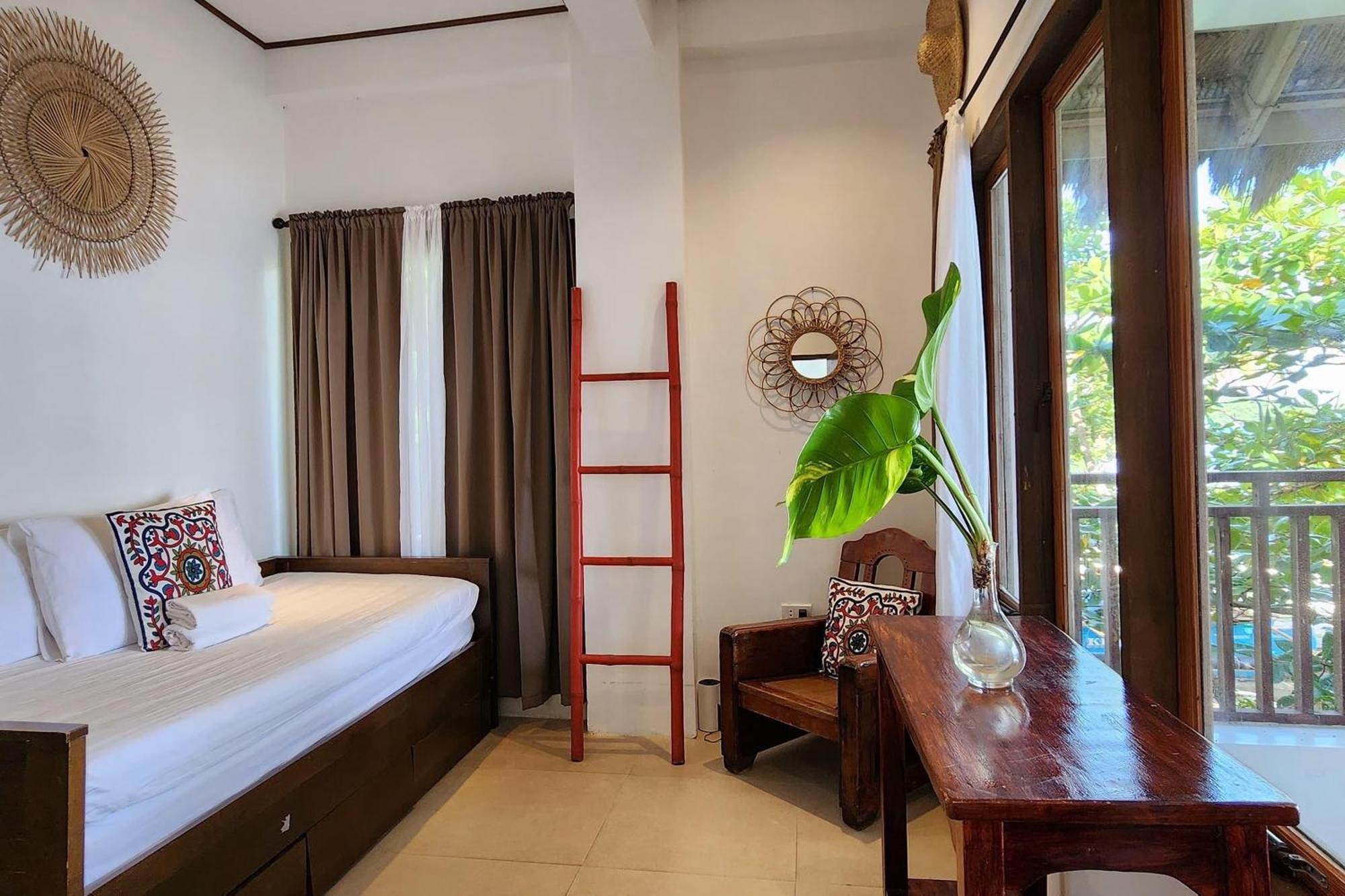 Sirom Beach House Tambobong ภายนอก รูปภาพ