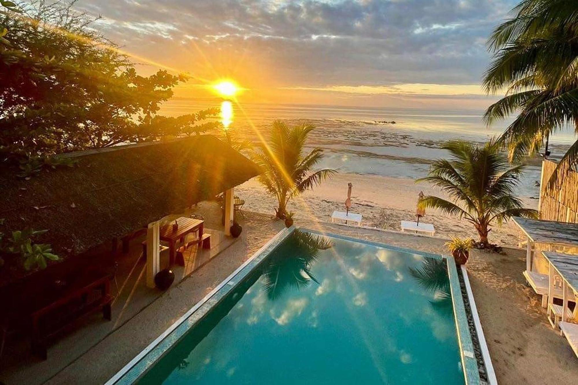 Sirom Beach House Tambobong ภายนอก รูปภาพ