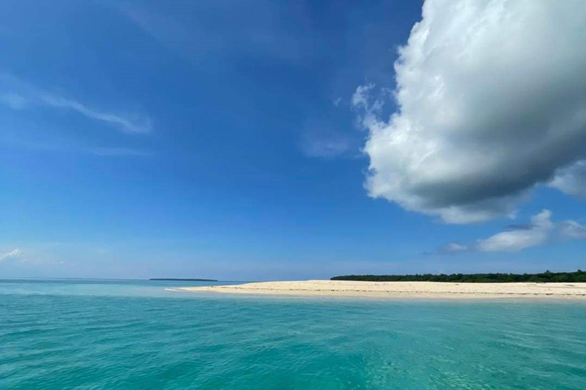 Sirom Beach House Tambobong ภายนอก รูปภาพ